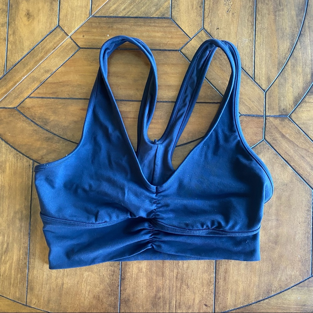 Black Alo Yoga Wild Thing Bra